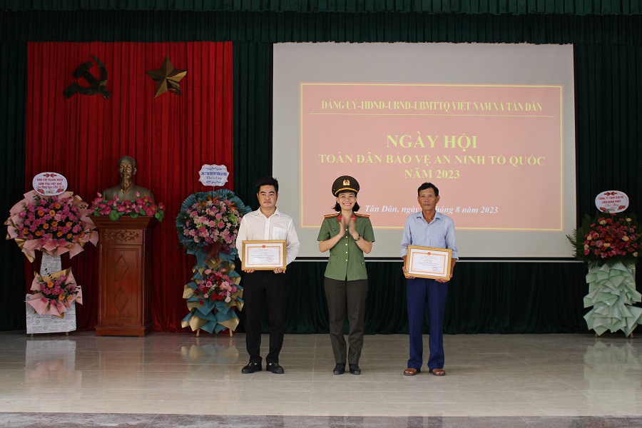 Xã Tân Dân (huyện An Lão): Biểu dương 6 tập thể, cá nhân có thành tích xuất sắc trong phong trào Toàn dân bảo vệ an ninh Tổ quốc